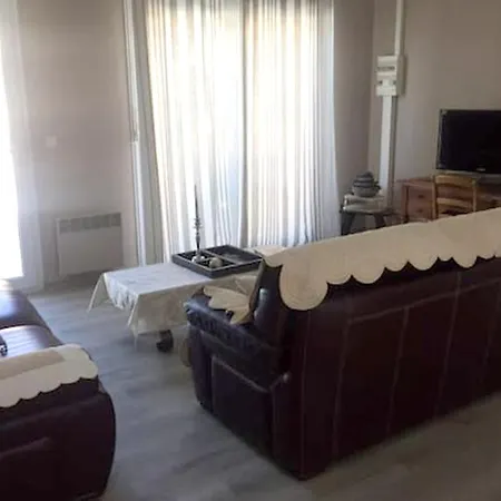 Villa D'une Avec Piscine Privee Jardin Clos Et Wifi A *